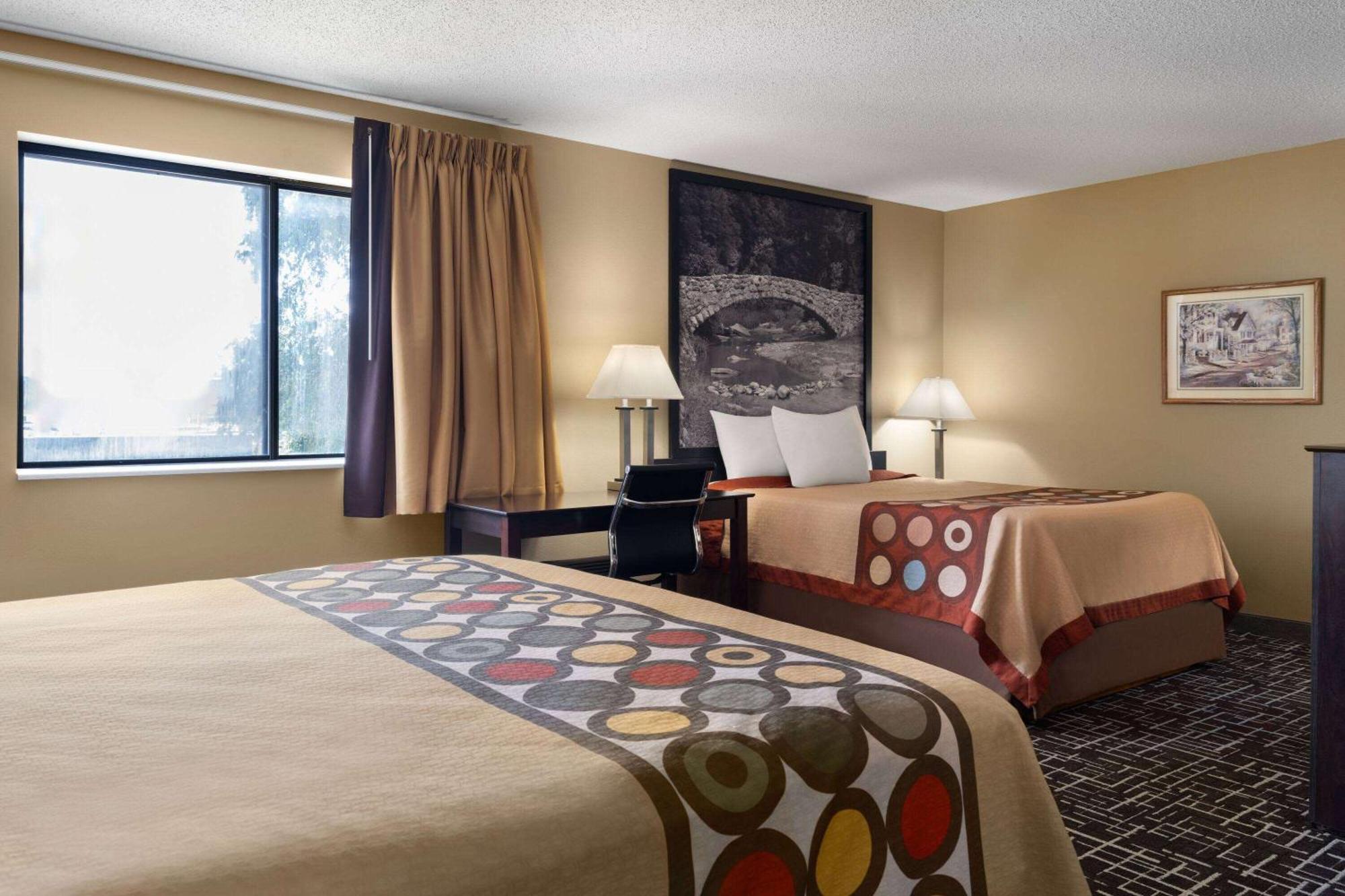 Super 8 By Wyndham Dyersville Esterno foto